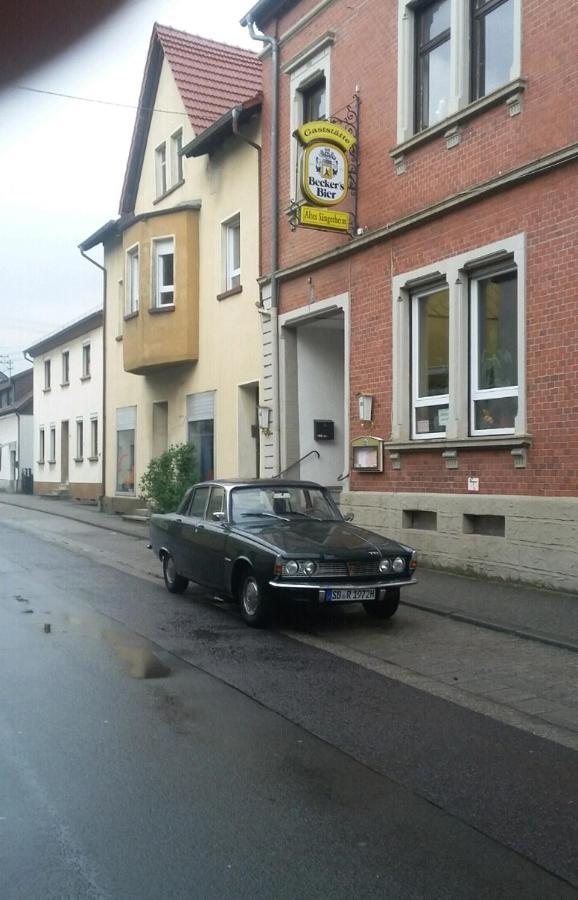 Altes Saengerheim Hotel Quierschied Exterior foto